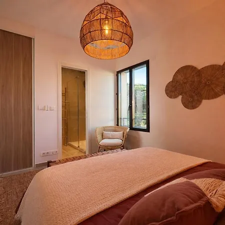 Villa Indigo - Sea View, Pool And 50 M Away *